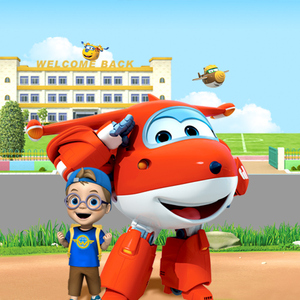 勒出唇形的女星
